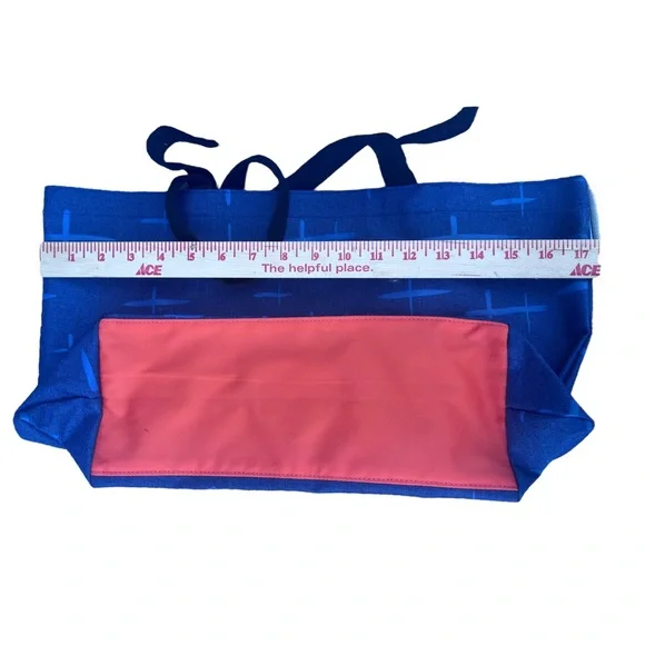 Dog loving Subaru fans! Brand new Subaru, tote bag with dog accessories. 🔥 - Picture 8 of 12